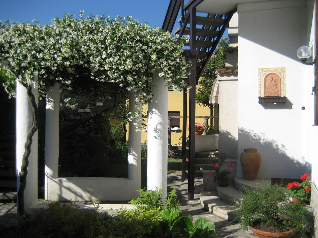B&B Le Colombine Абадия Лариана Екстериор снимка